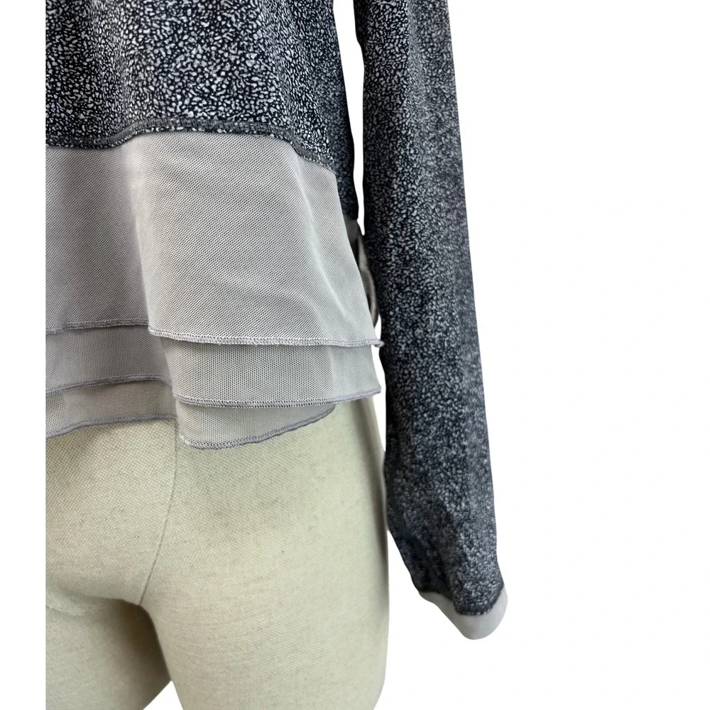 Lululemon Long Sleeve Top Womens 4 Black White Excellent Layered Mesh Hem Tiered